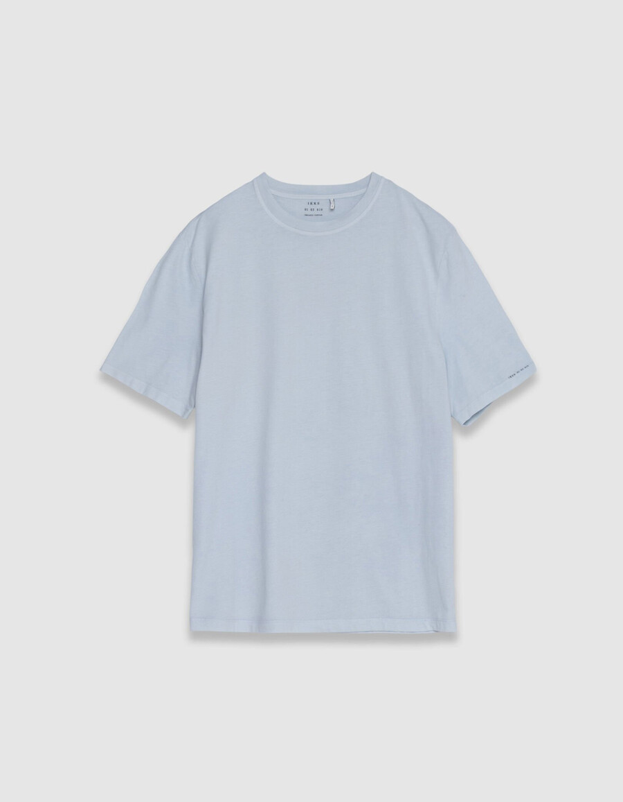herren-t-shirt aus hellblauer bio-baumwolle mit rundhalsausschnitt