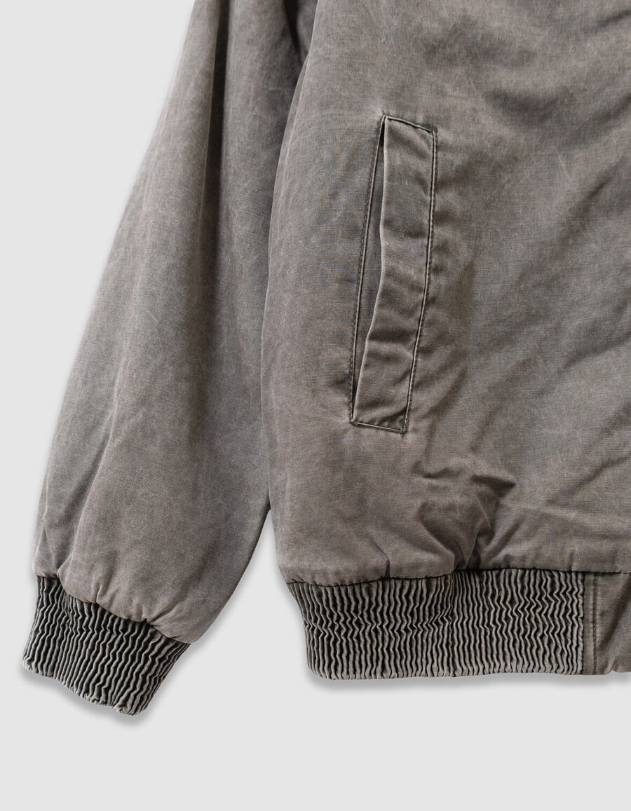 khakifarbene bomberjacke für jungen mit abnehmbarer kapuze