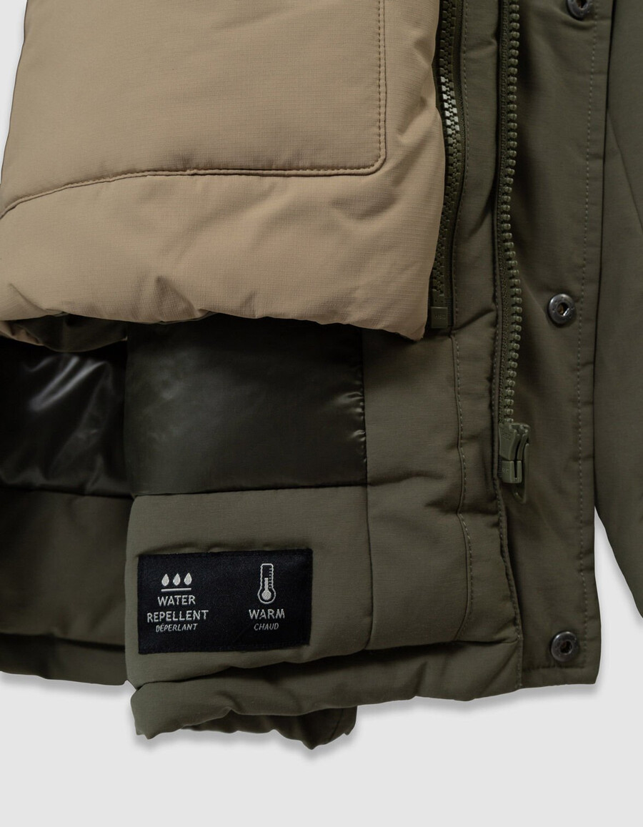 3-in-1-parka und wendbare steppjacke für jungen in khaki.