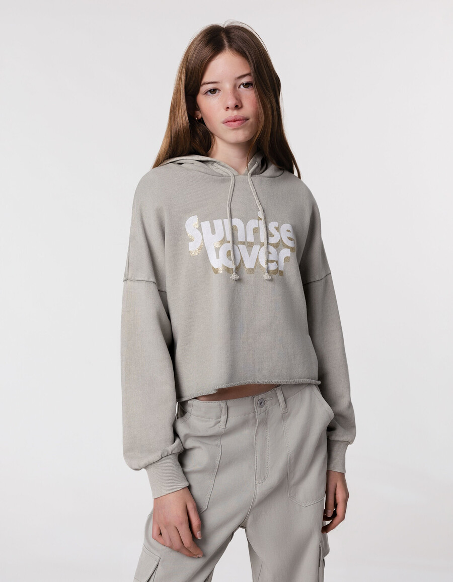 grüner kurzer hoodie mit glitzerbotschaft für mädchen
