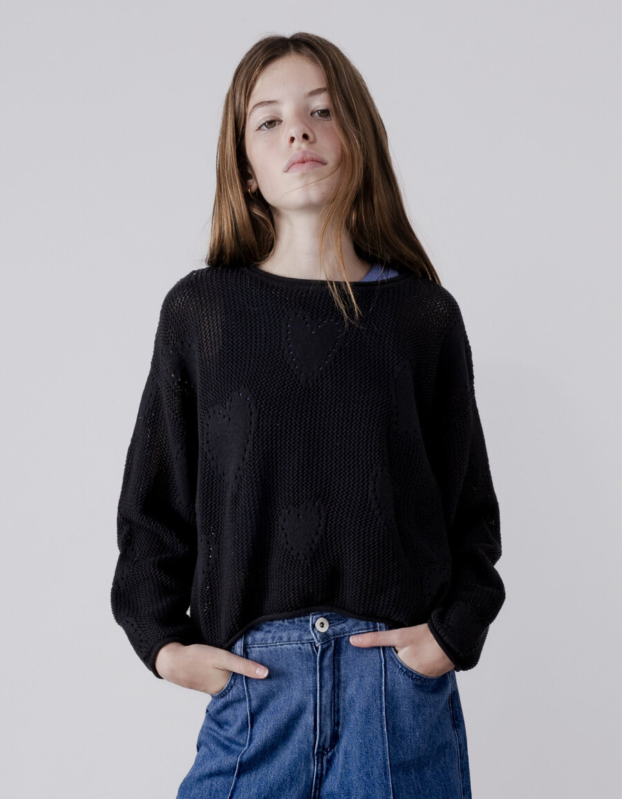 schwarzer pullover mit herzchenmuster für mädchen