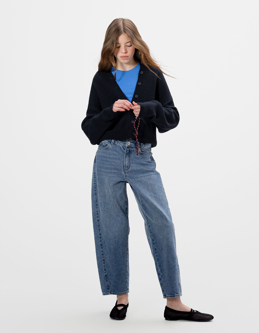 schwarzer weicher strickcardigan mit knöpfen für mädchen