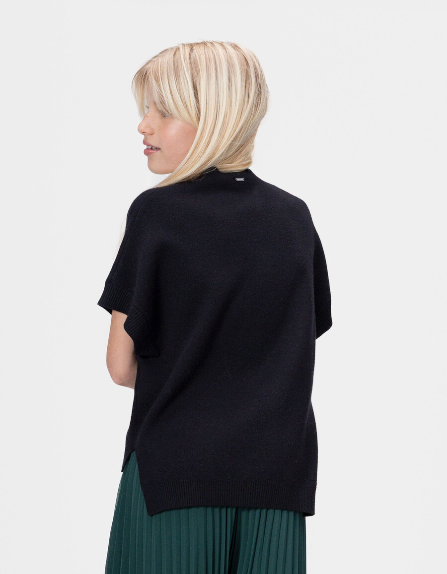 schwarzer ärmelloser strickpullover für mädchen