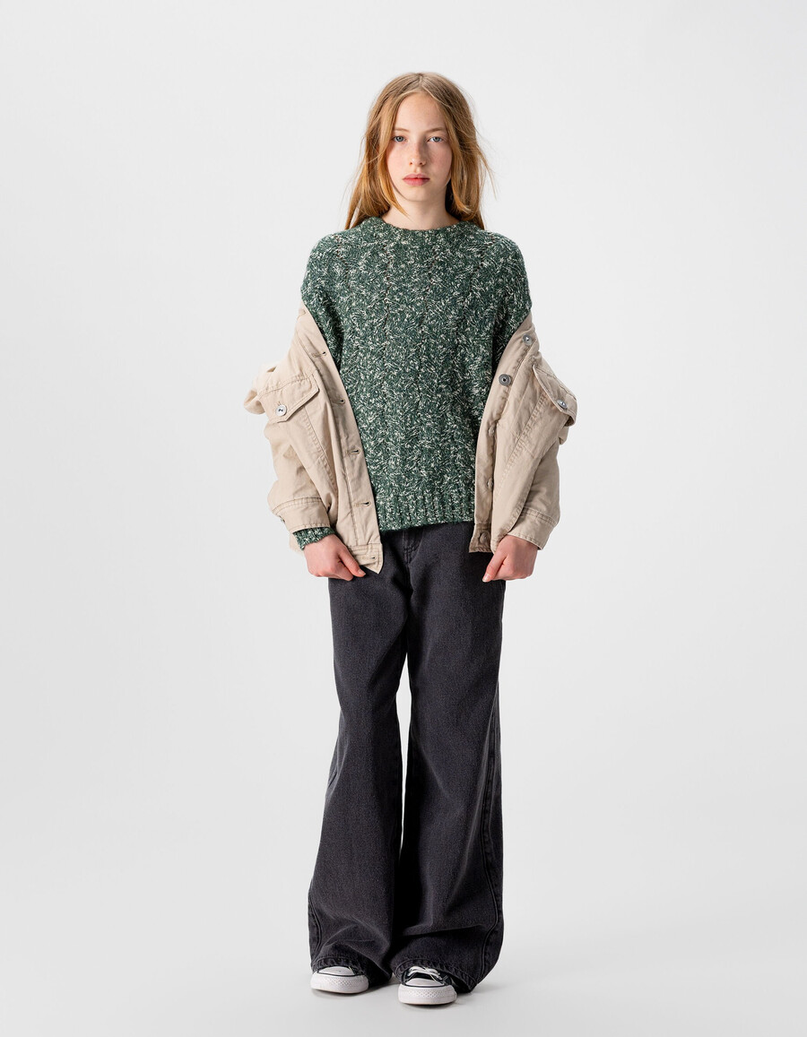 grüner dekorativer mouliné-strickpullover für mädchen