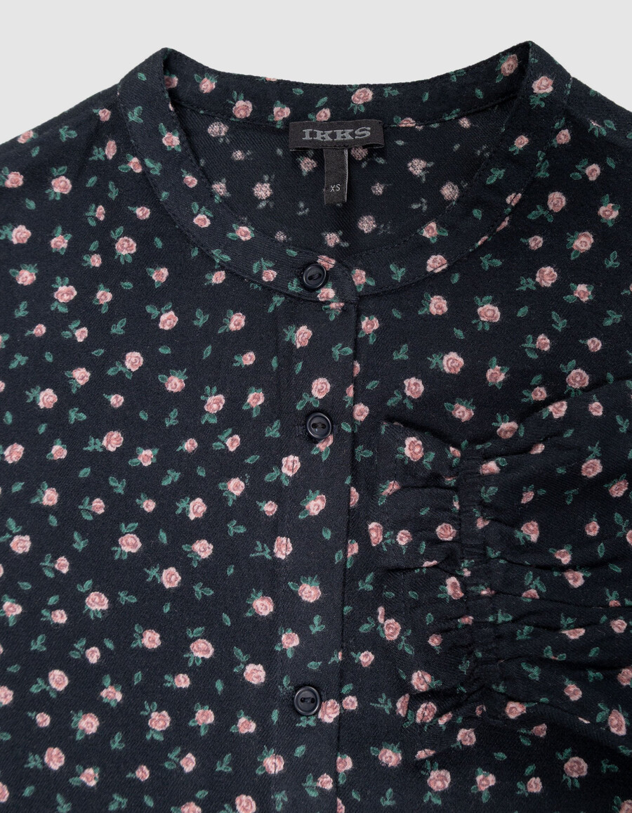 schwarze mädchenbluse mit mini-rosenmuster