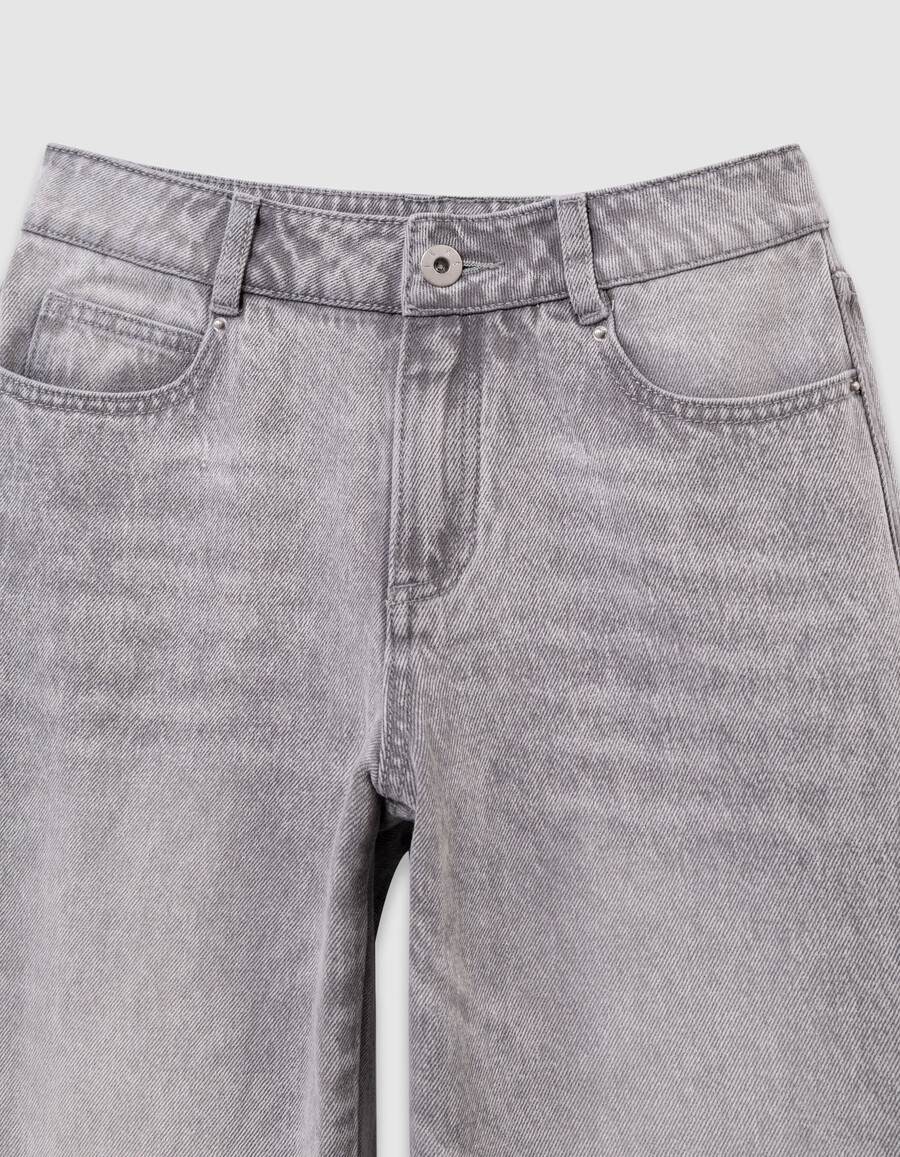 mädchen-jeans in verwaschenem grau mit weitem bein