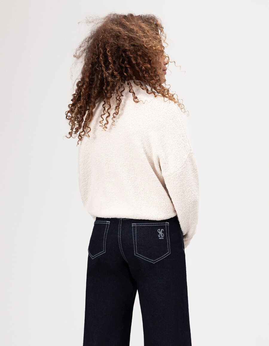 marineblaue mädchenjeans mit weitem bein und festem umschlag