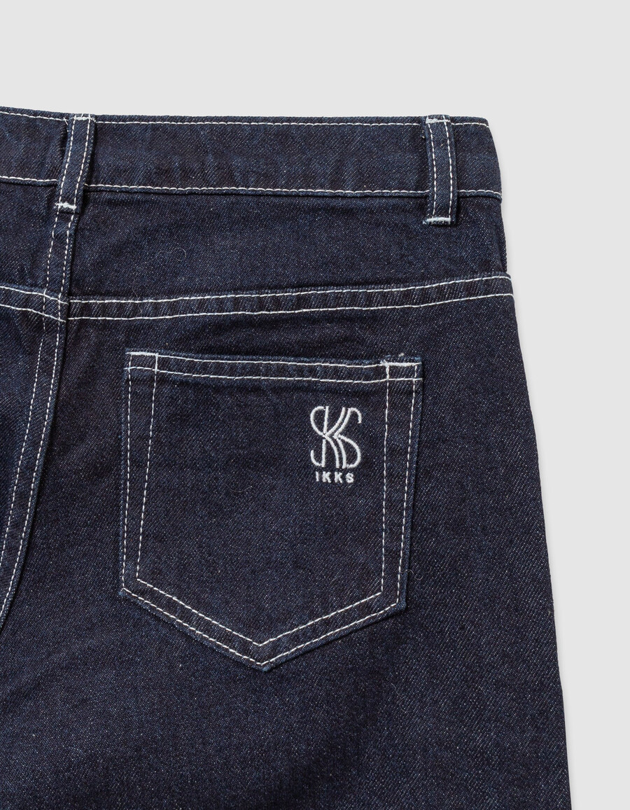 marineblaue mädchenjeans mit weitem bein und festem umschlag