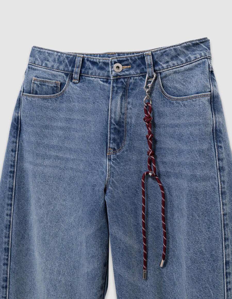 mädchen-jeans mit ballonmuster und glücksbringer-kordel