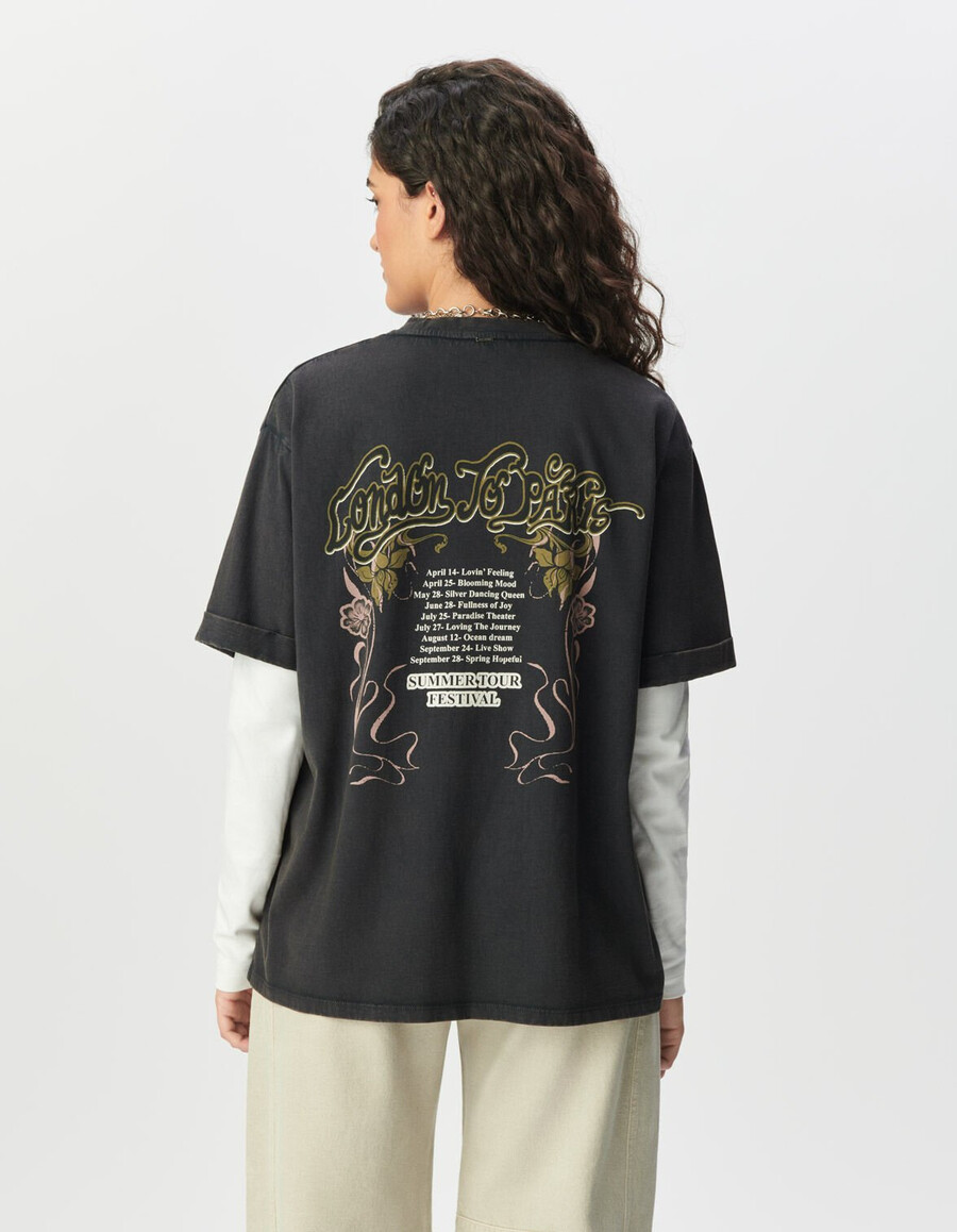 graues damen-oversize-t-shirt mit xl-motiv auf dem rücken