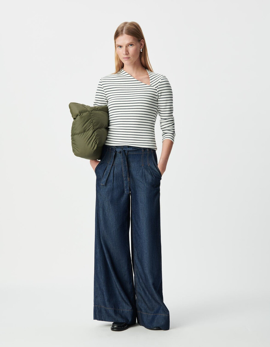 damen-langarmshirt im matrosenstil mit asymmetrischem ausschnitt