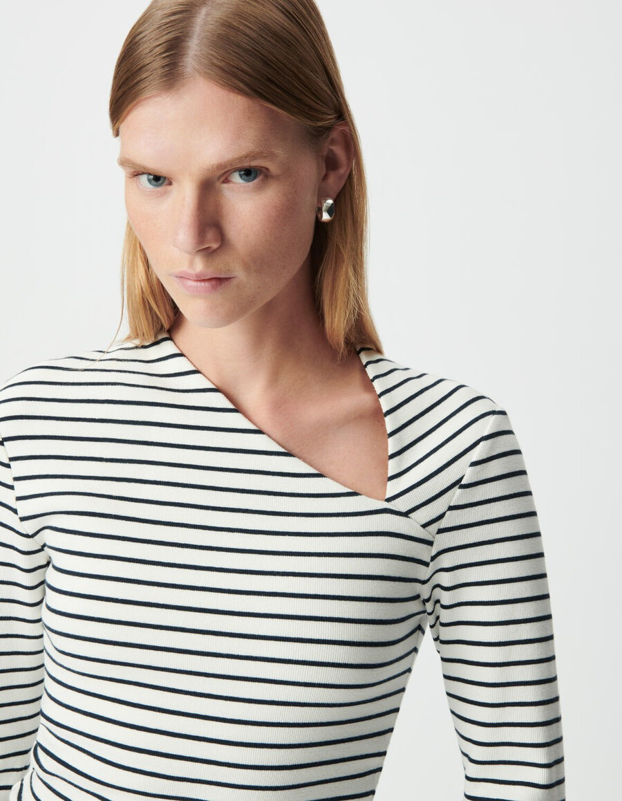 damen-langarmshirt im matrosenstil mit asymmetrischem ausschnitt