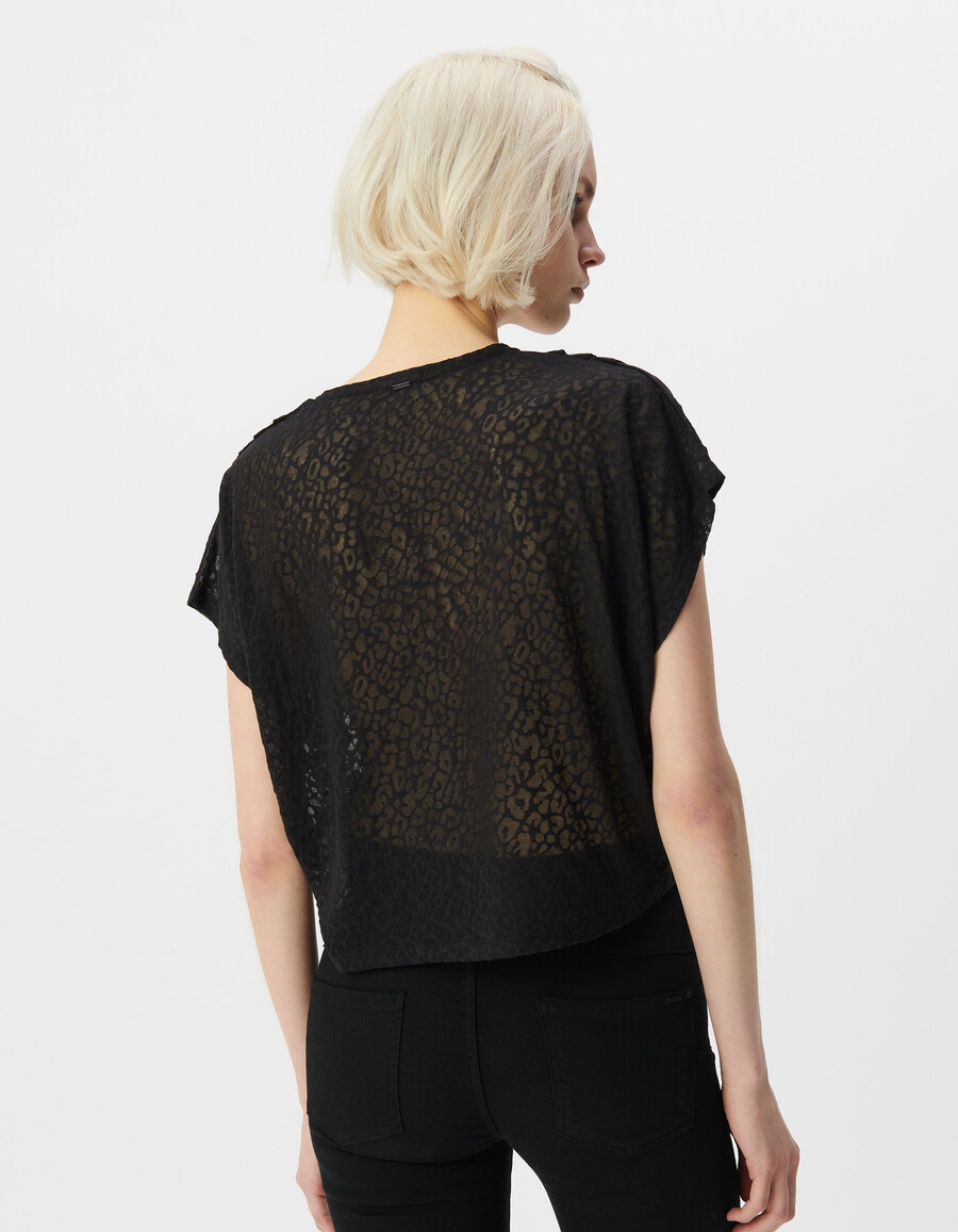 schwarzes damen-t-shirt mit v-ausschnitt und transparentem leopardenmuster