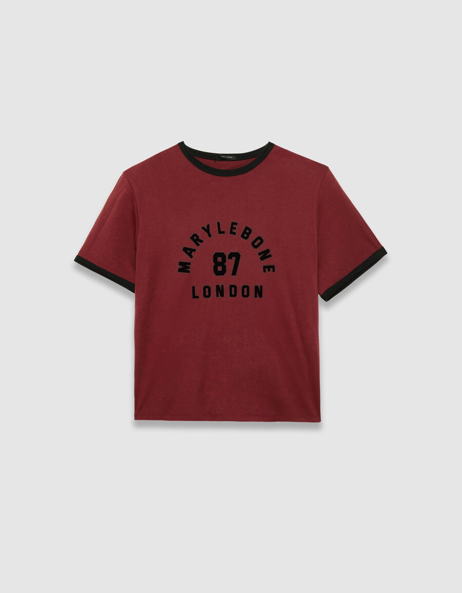 burgunderrotes damen-t-shirt mit beflocktem samt-slogan