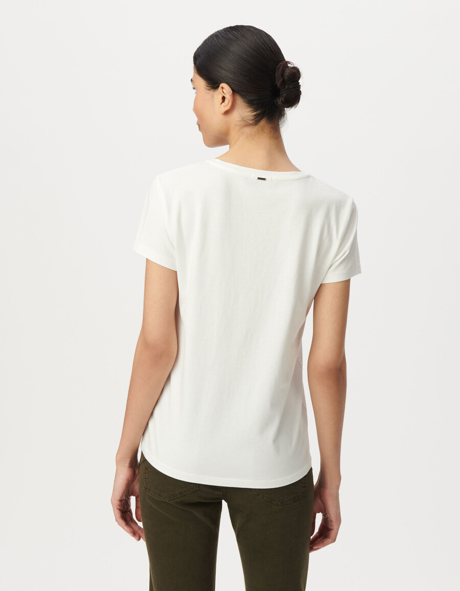 weißes damen-t-shirt aus bio-baumwolle mit gestickten buchstaben
