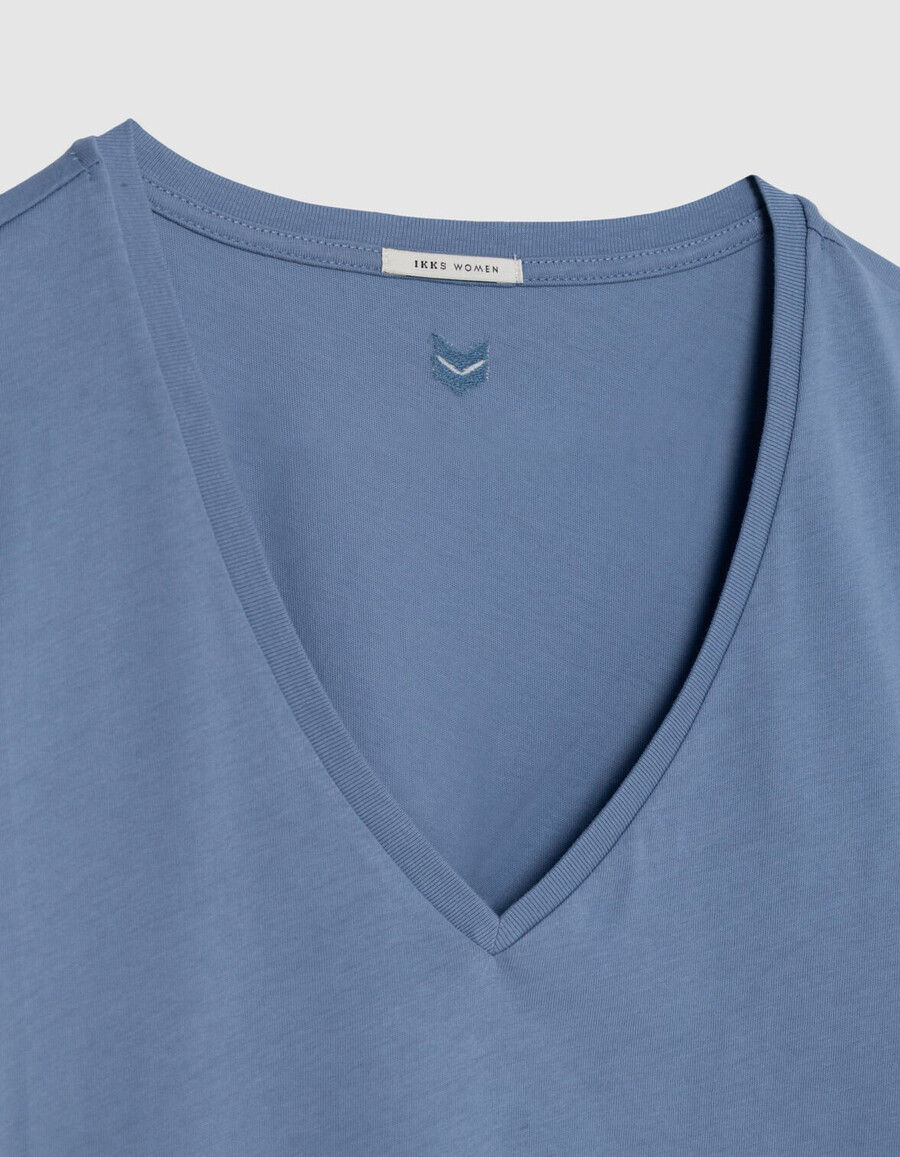 türkisfarbenes baumwoll-t-shirt mit v-ausschnitt für damen