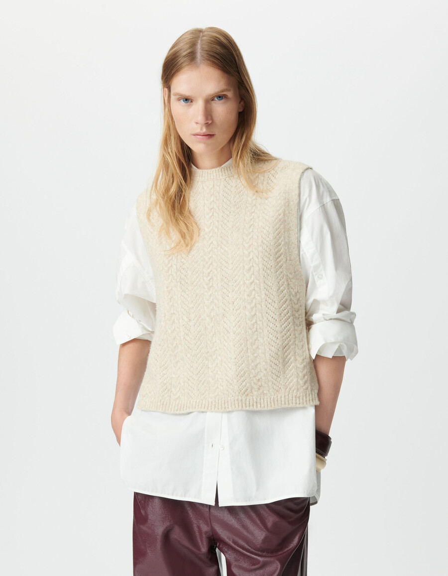 beigefarbenes ärmelloses stricktop mit latz für damen