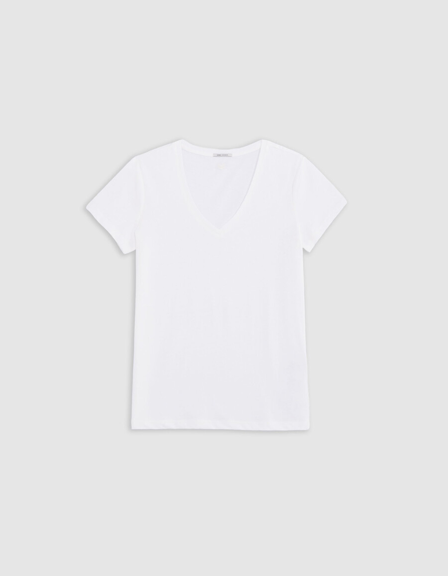 weißes damen-t-shirt mit v-ausschnitt und chevron-stickerei am rücken