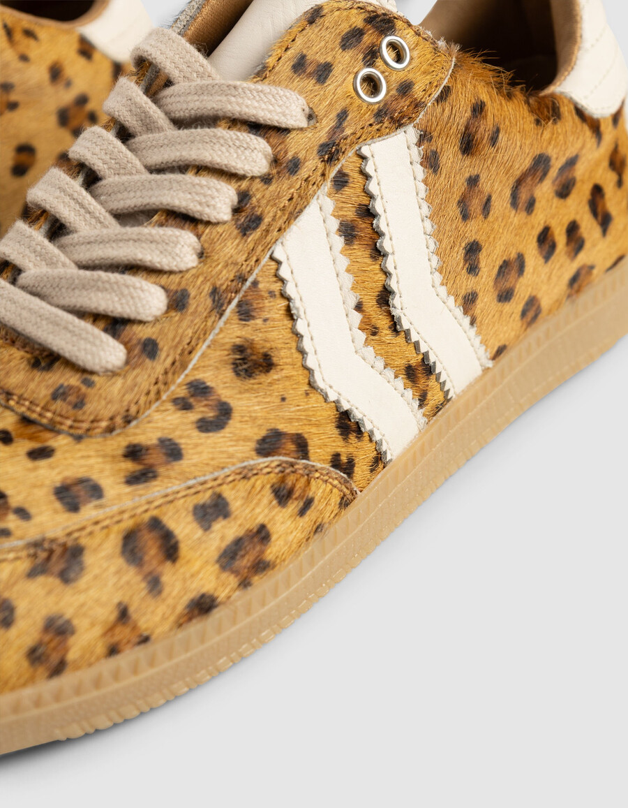 damen-sneaker aus leder mit leopardenmuster in kamel-optik und ponyfell-optik