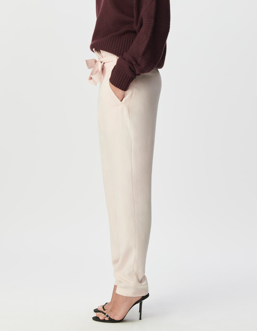 damen-anzughose in rosa mit asymmetrischem bund