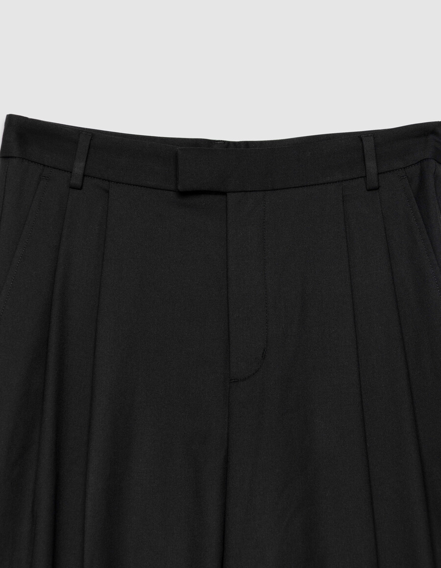 schwarze knöchellange damenhose mit umschlag
