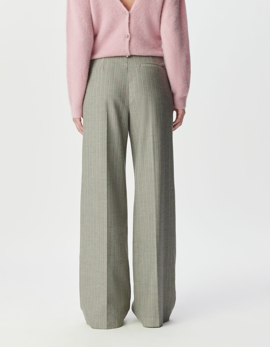 graue damen-anzughose mit rosa streifen