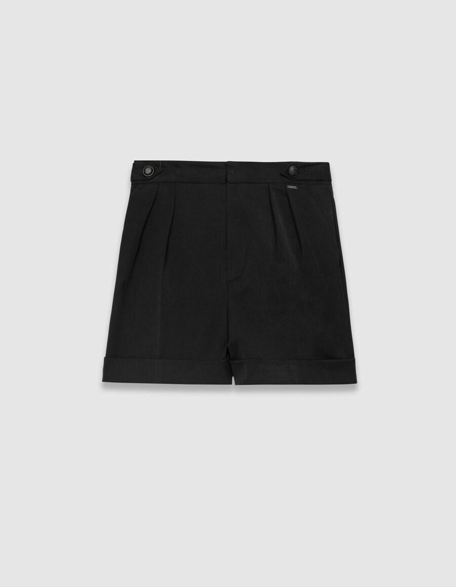 schwarze weite damenshorts mit umschlag