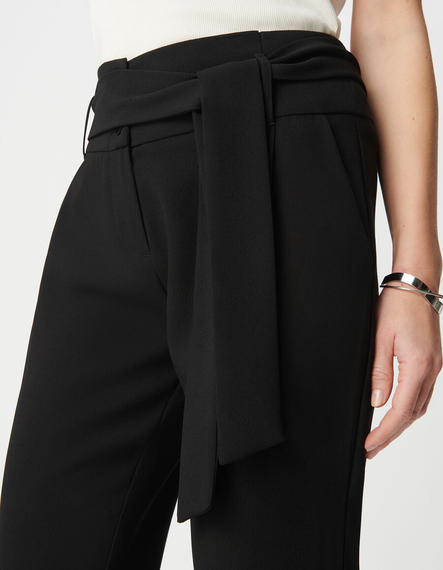 schwarze damen-crêpehose mit hohem bund