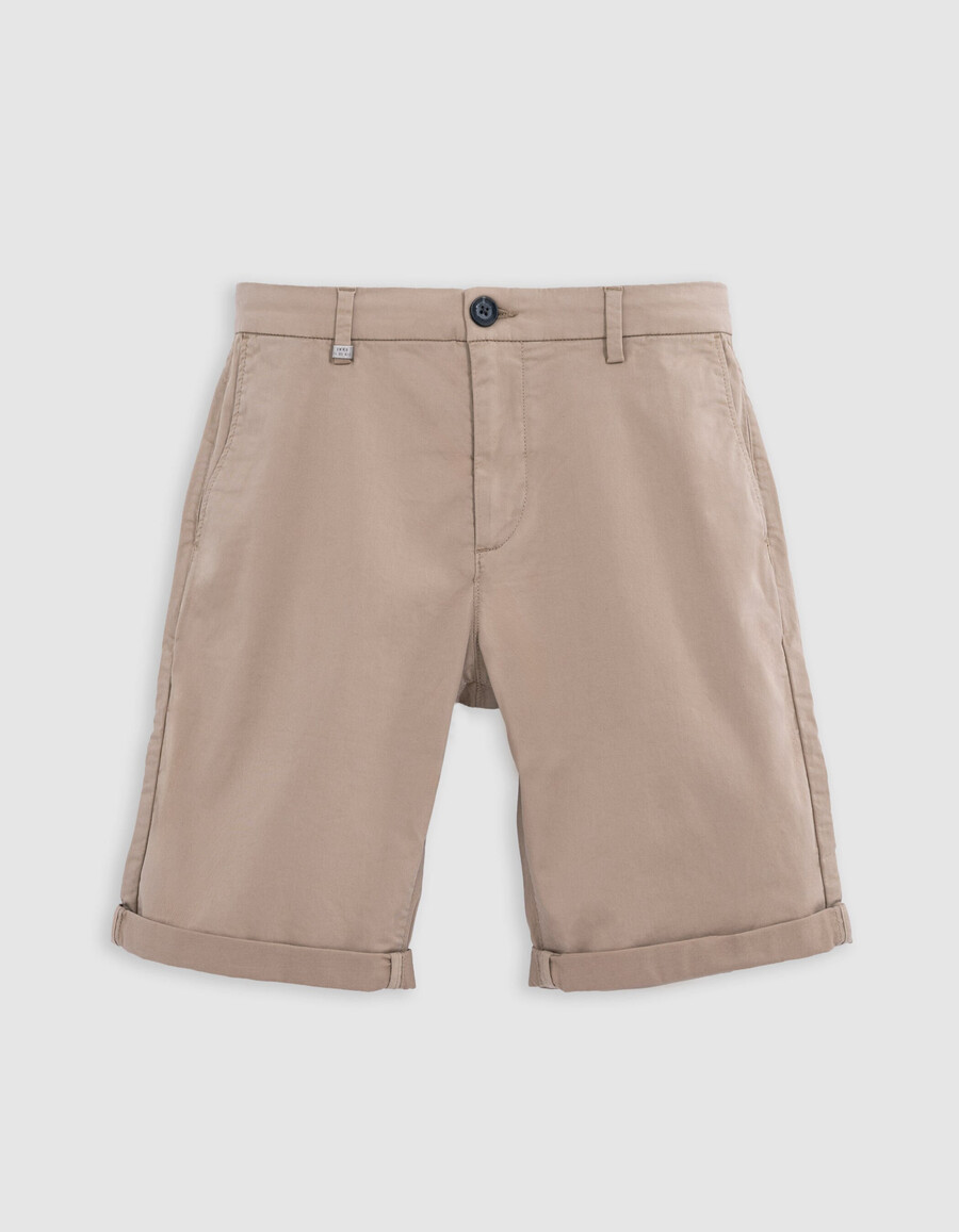 sandige schmal zulaufende chino-bermudas für herren