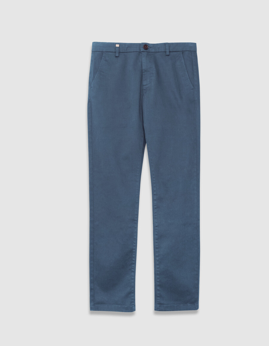 herren-chinos in grau und blau schmal geschnitten