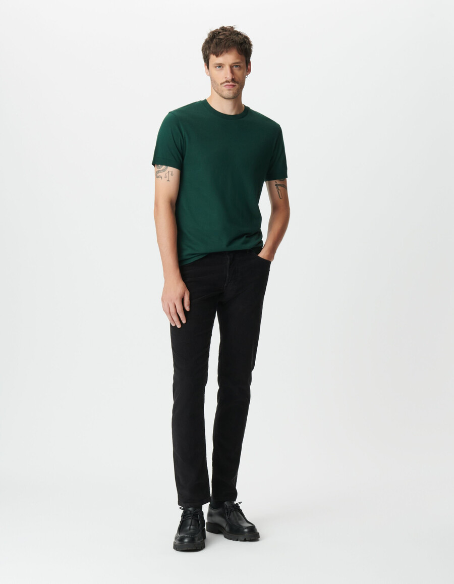 schwarze herren-cordhose in schmaler passform