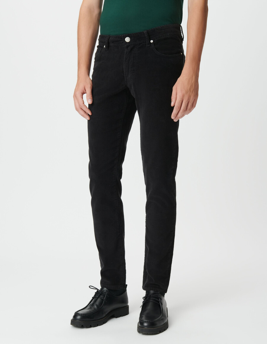 schwarze herren-cordhose in schmaler passform