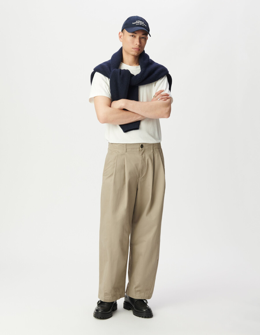 beige herrenhose mit lockerer passform
